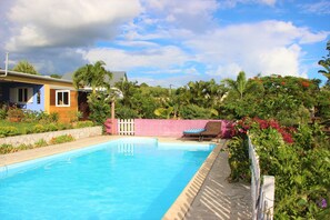 Outdoor pool - Charming stage ocean view, near lagoon, pool, garden ideal couple + baby (Petite Ile)