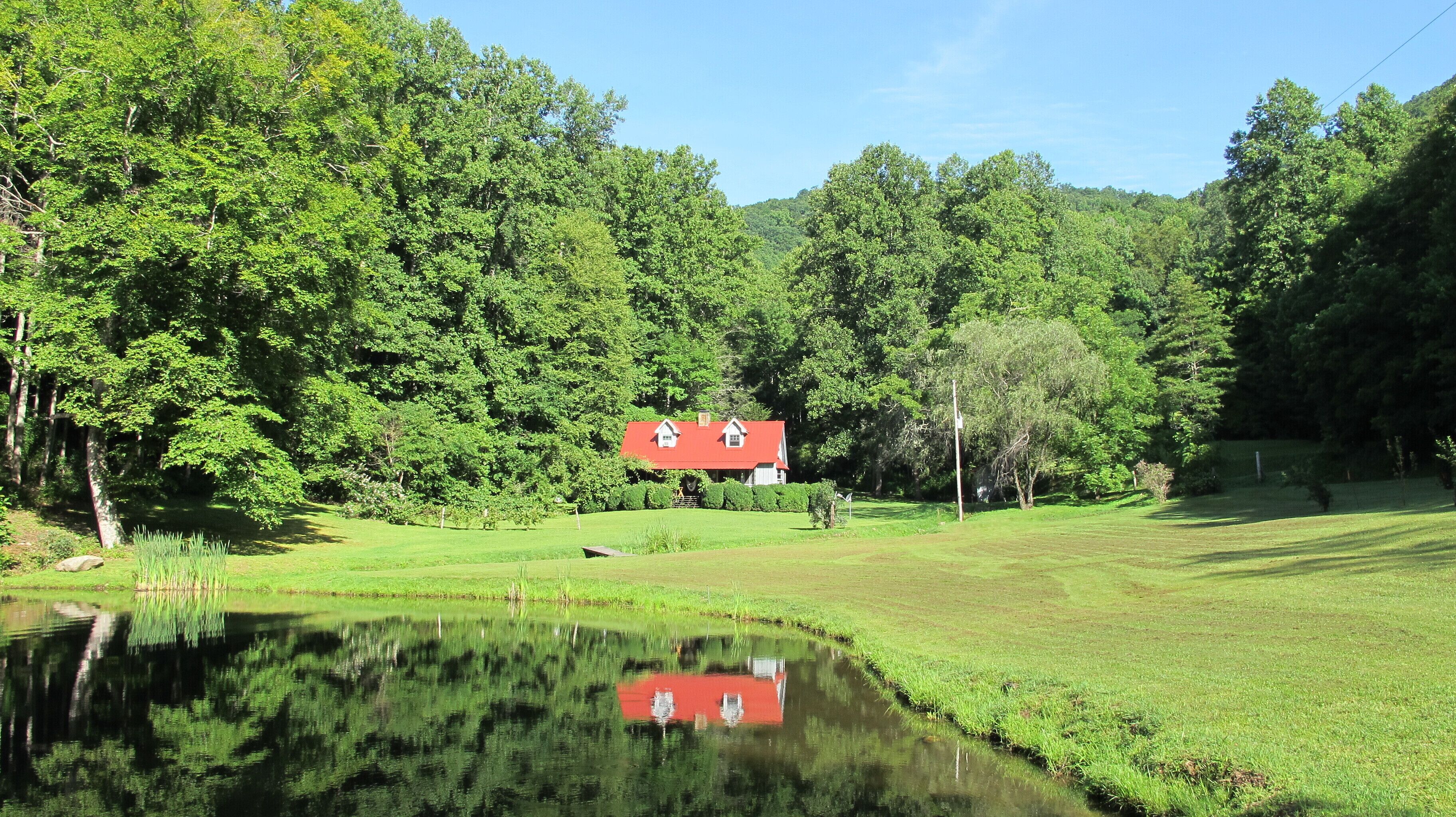 Jimbo's Farm - 53 Acre Retreat with Trout Pond and Stream