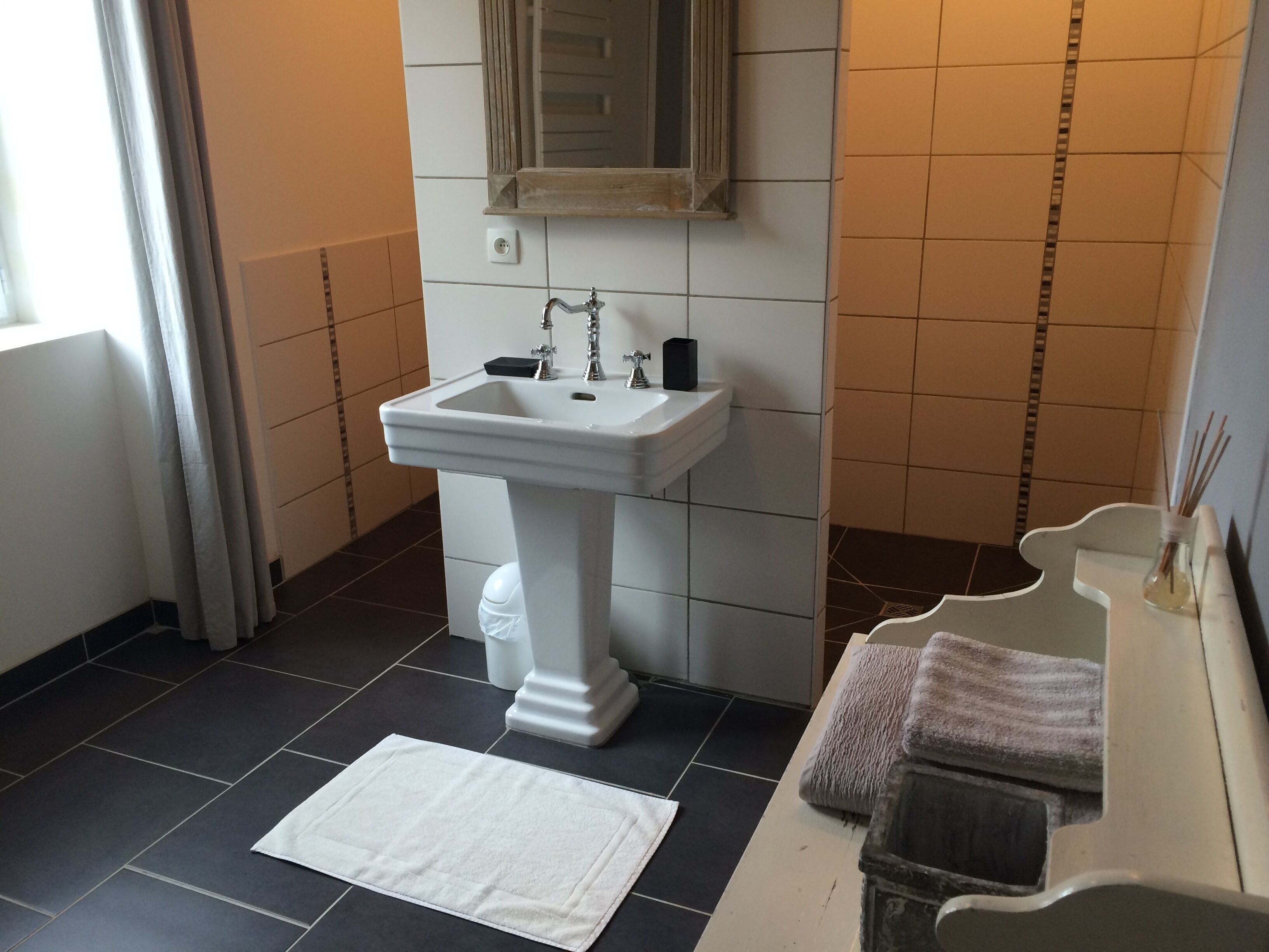 Charming cottage, classified 4 ****, spacious, comfortable, for 20 people