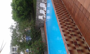 Outdoor pool - ALL COMFORT, on the first floor of a villa, close to the Port and all amenities  (Fort-de-France)
