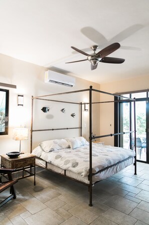 4 quartos, cofres nos quartos, berço de viagem, Wi-Fi de cortesia