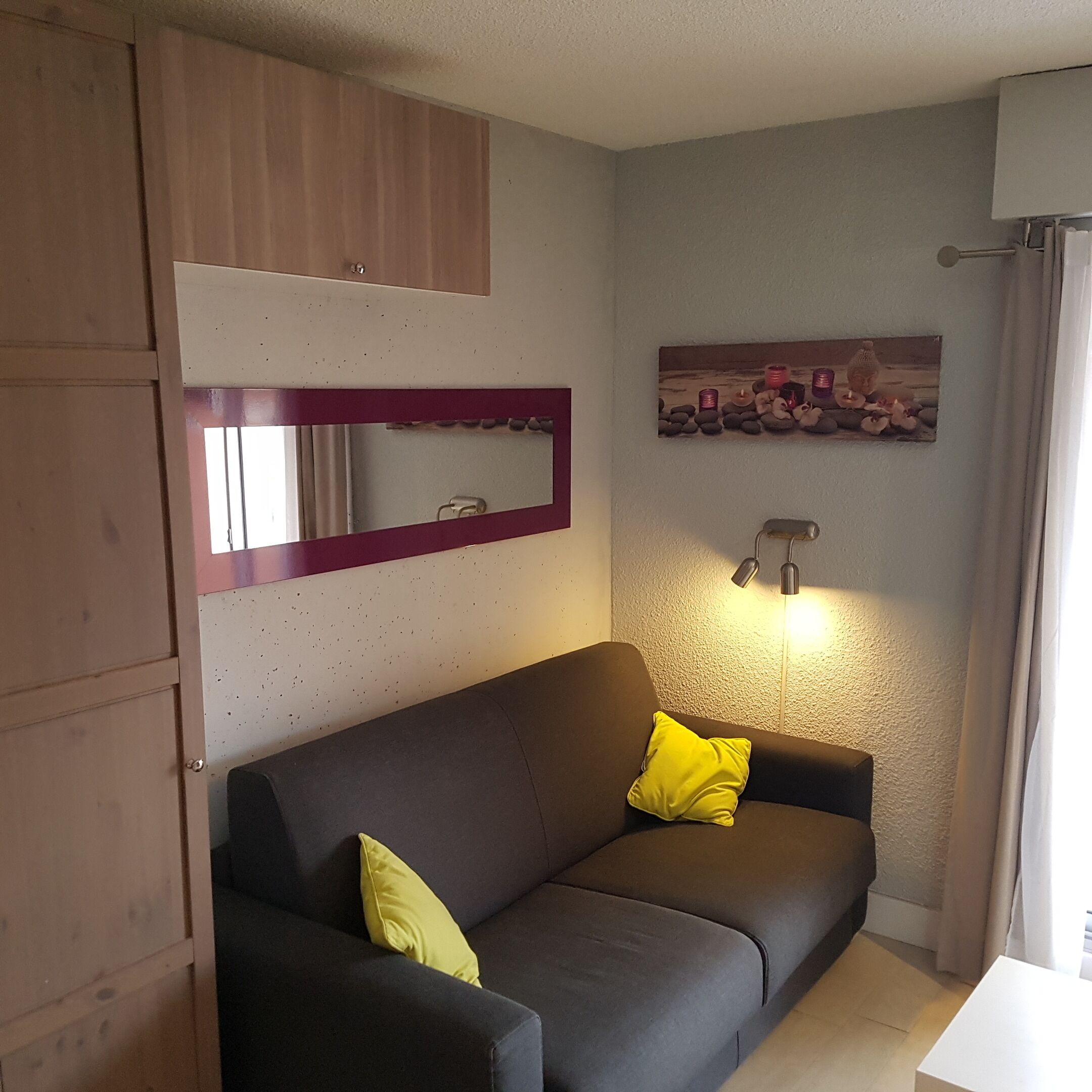 Nice studio modern and comfortable 4 people 200 m from the beach. Wireless.