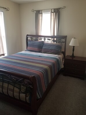 2 bedrooms, desk, iron/ironing board, free WiFi