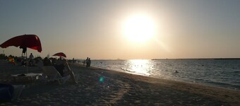 Vuokra viehättävä moderni ilmastoitu talo