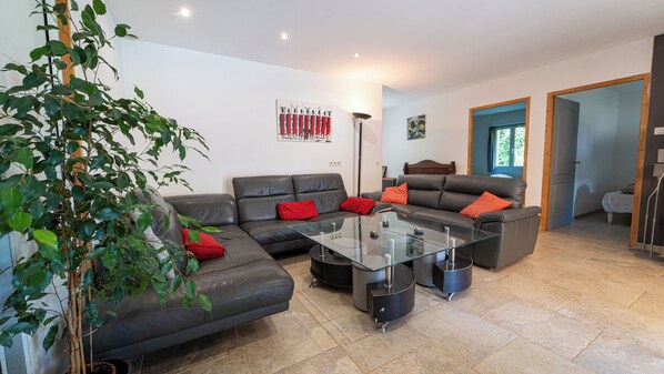 TV, DVD player, foosball, table tennis