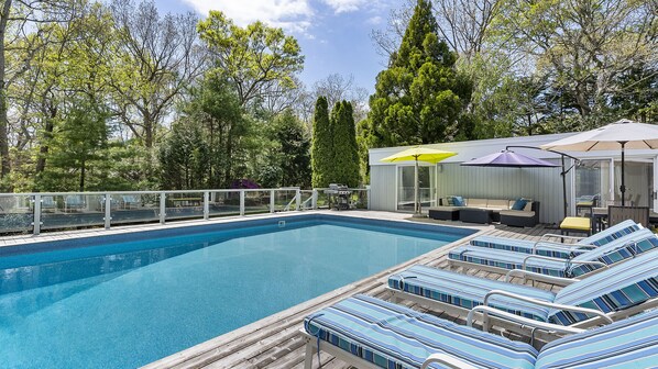 Outdoor pool, a heated pool