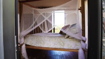 1 chambre, fer et planche Ă repasser, Wi-Fi gratuit, draps fournis