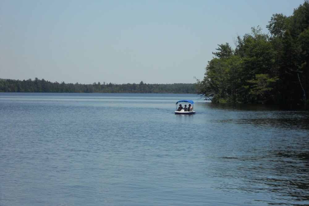 Vacations, Guided Fishing Trips, Or Non Guided Fishing. Great Bass Fishing.