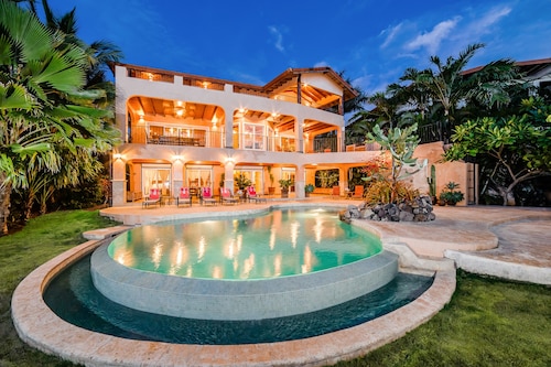 Casa Dewey Pacifica Luxury Beachfront Living in Playa Negra
