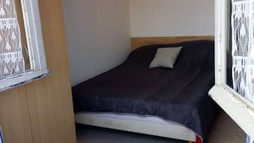 2 dormitorios, tabla de planchar con plancha, wifi