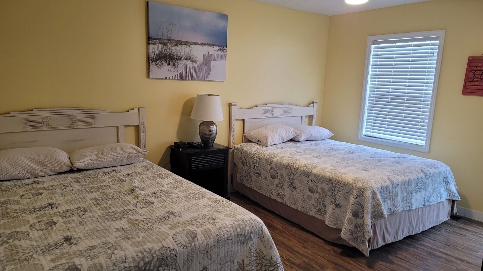 5 slaapkamers, een strijkplank/strijkijzer, gratis wifi, beddengoed