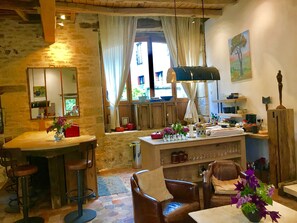 Dining - Romantic Home in Medieval Village Where 'Chocolat' was Filmed (Flavigny-Sur-Ozerain)