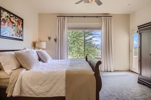 2 Schlafzimmer, Schreibtisch, Bügeleisen/Bügelbrett, kostenloses WLAN