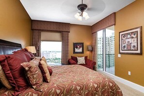 3 bedrooms, iron/ironing board, WiFi, bed sheets - Marco Island-Beach Front-Spectacular Veracruz in Cape Marco (Marco Island)