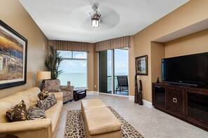 TV, peis og DVD-spiller