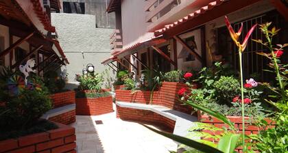 HOUSES AND GARDENS IN CONDOMINIUM CLOSED NEAR THE BEACH