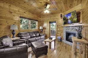 Smart TV, fireplace