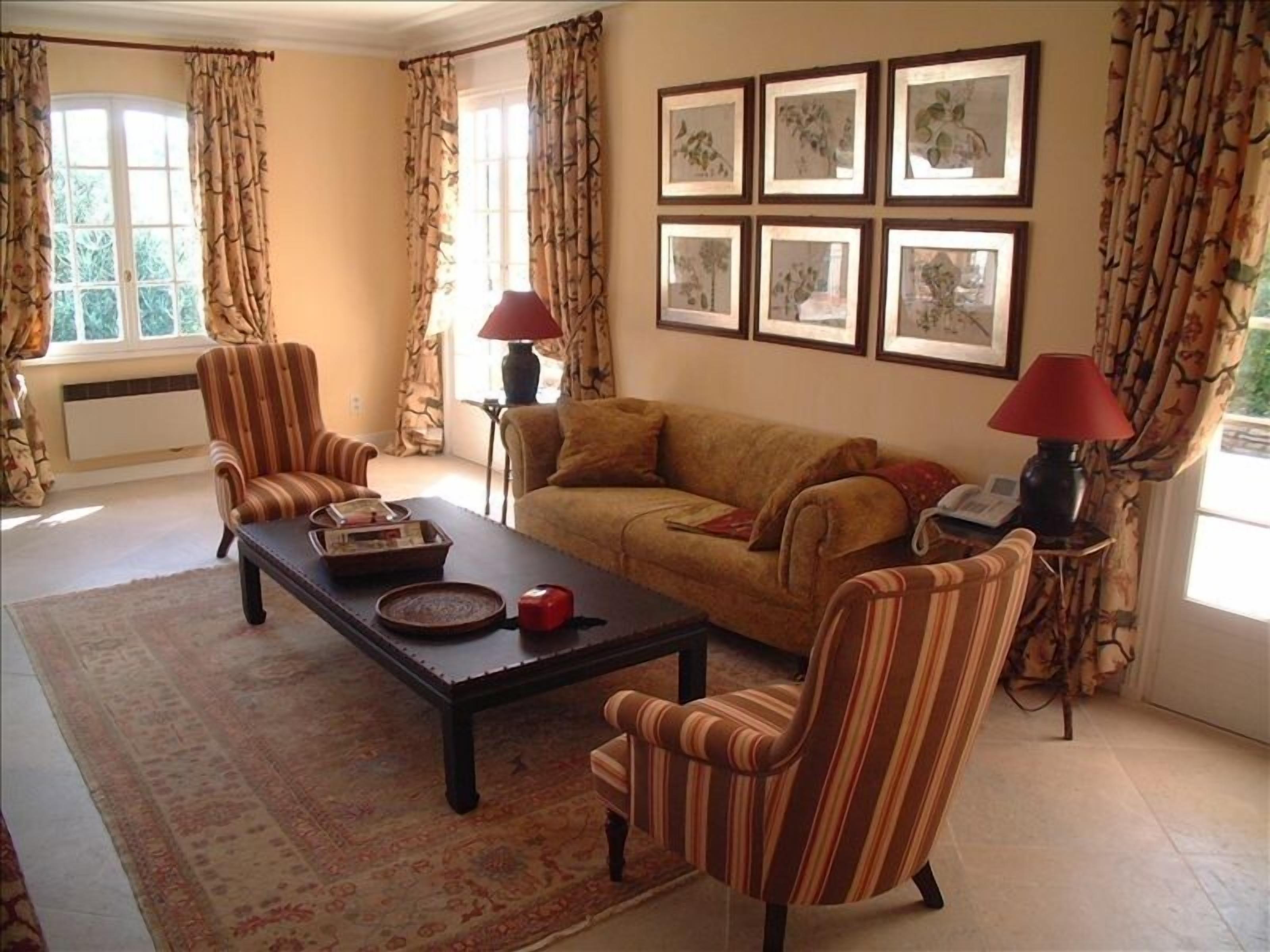 Spacious, Elegant Cote D' Azur Villa in the Hills Above Cannes