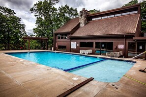 Indoor pool, outdoor pool - Indoor/Outdoor Pools!! Hot Tub! Steam Room! Sauna! (osage beach)