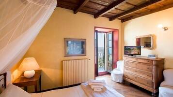 7 camere, accesso a Internet, lenzuola