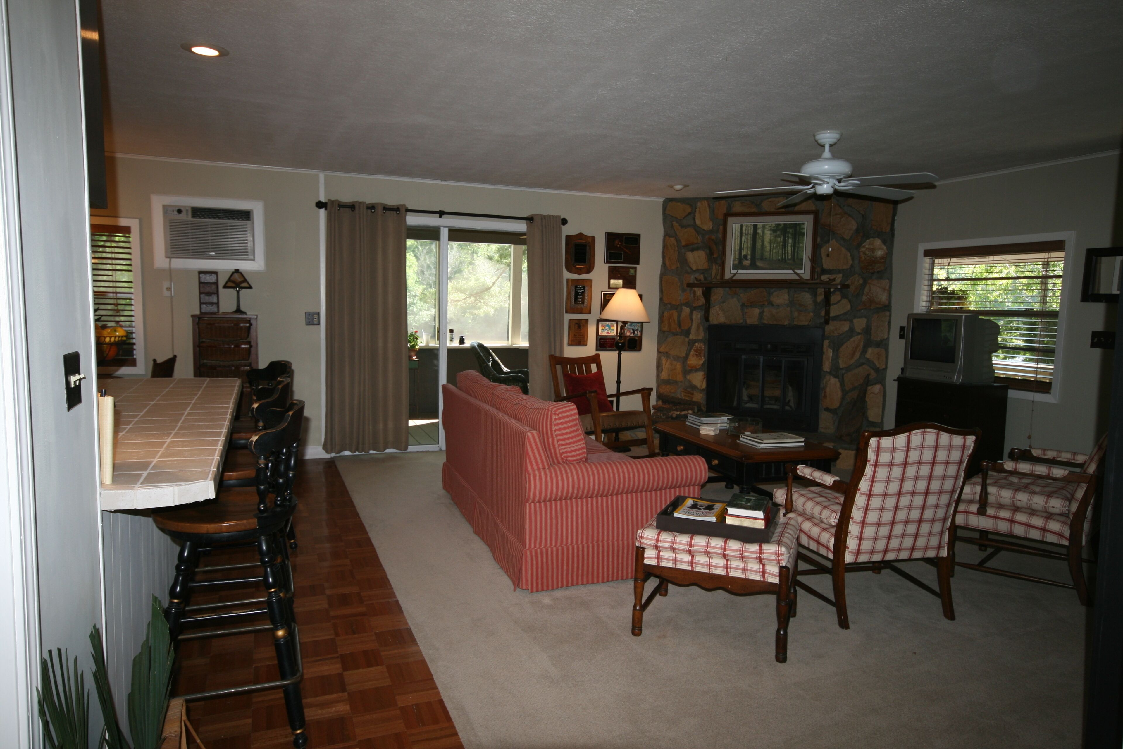 Unique, beautiful River Front Property w/canoeing, kayaking and wildlife viewing