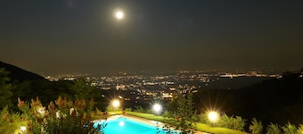 Charmante villa et élégant avec piscine privée jardin panoramique près de Lucca