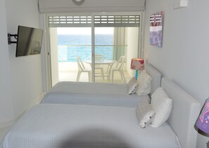 2 Schlafzimmer, Zimmersafe, Schreibtisch, Bügeleisen/Bügelbrett