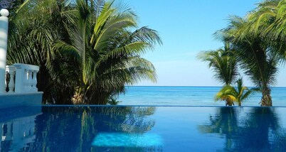 Chango Villa - Ocean Front - Private Beach - 7 Bedrooms - Scuba Diving