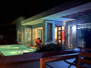 Terrace/patio - Beautiful, Contemporary Private Art/Yoga Retreat Home In Paradise! (Playa Samara)