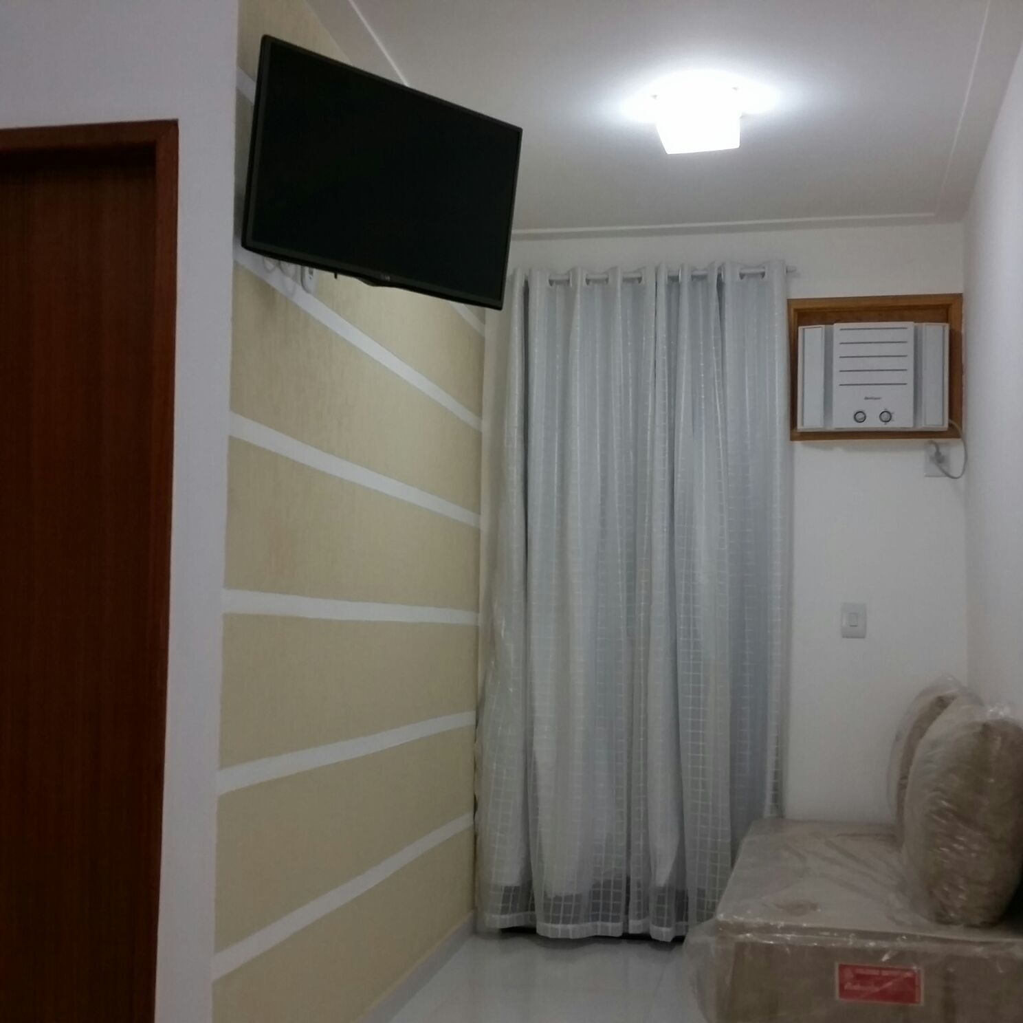 São Pedro D "Aldeia kitnets Condominium. Private Club