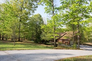 There is also a paved drive and paved roads in the community, this home is perfect for bikes and motorcycles.