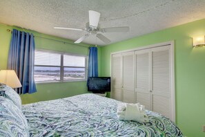 2 makuuhuonetta, silitysrauta/-lauta, ilmainen Wi-Fi, vuodevaatteet