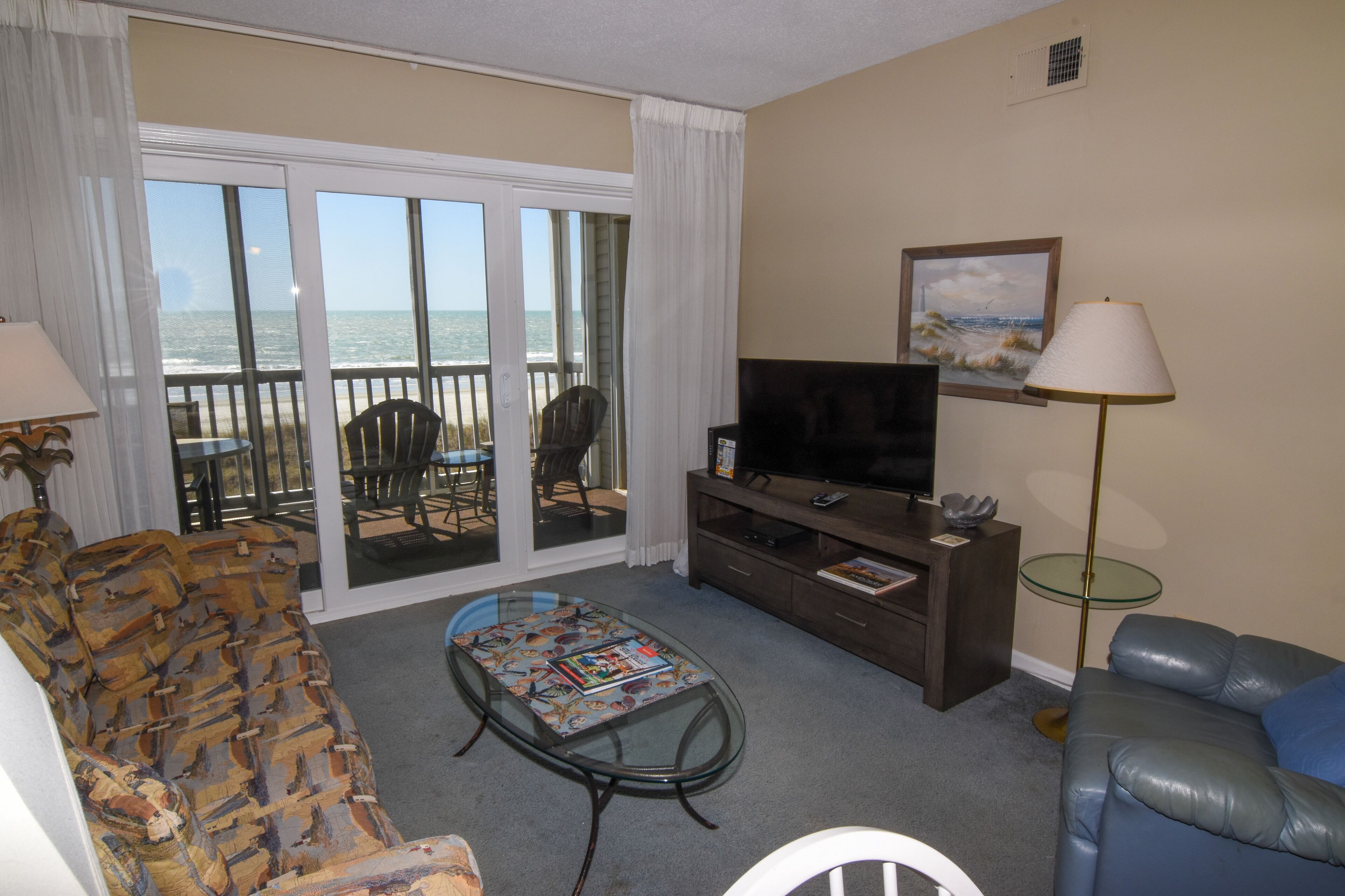 OCEANFRONT 2 Bedroom 2 Bath WIFI, Outdoor Pool, Grilling area.  GREAT LOCATION.