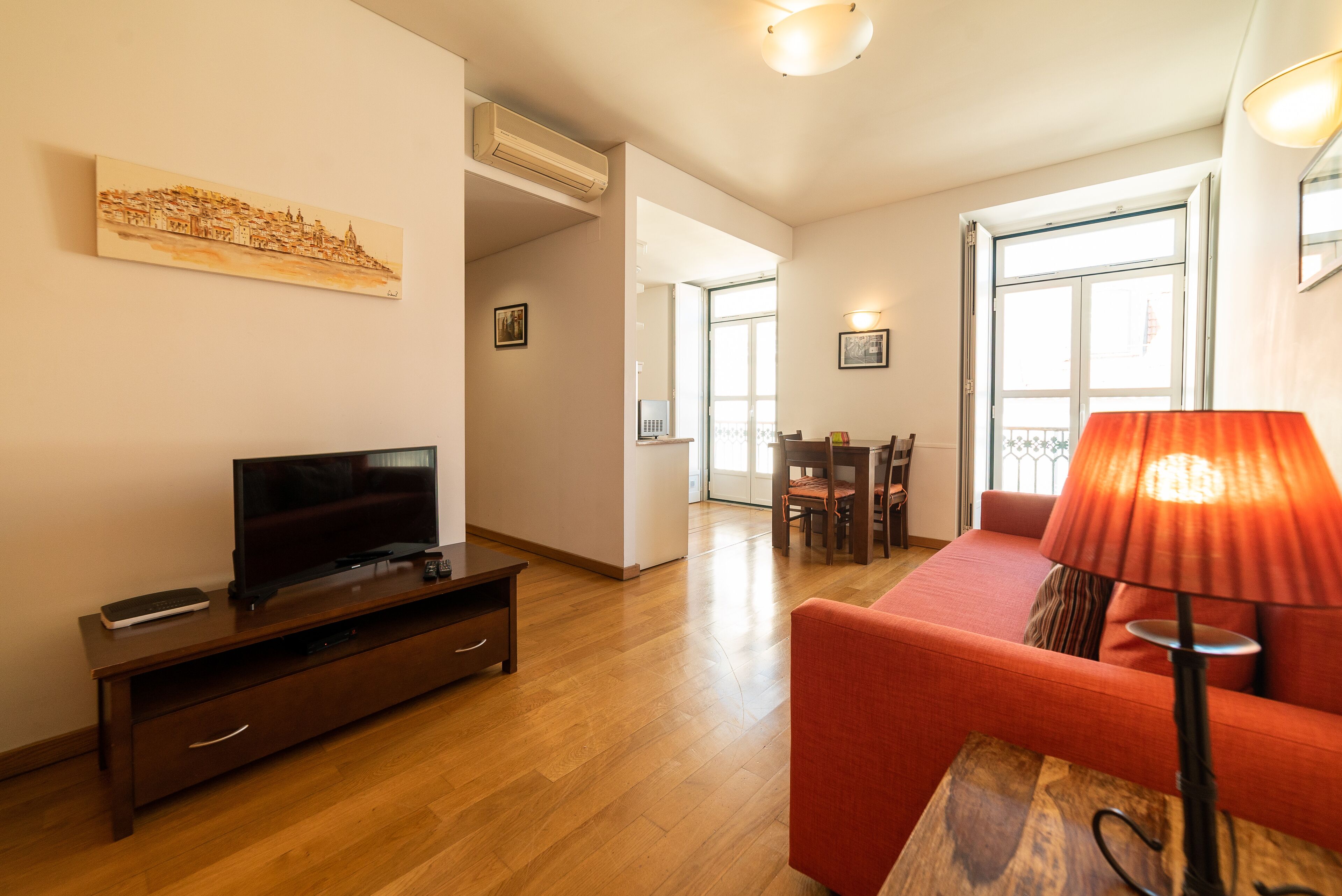 Central Apartment in  Historic Lisbon  (Chiado)