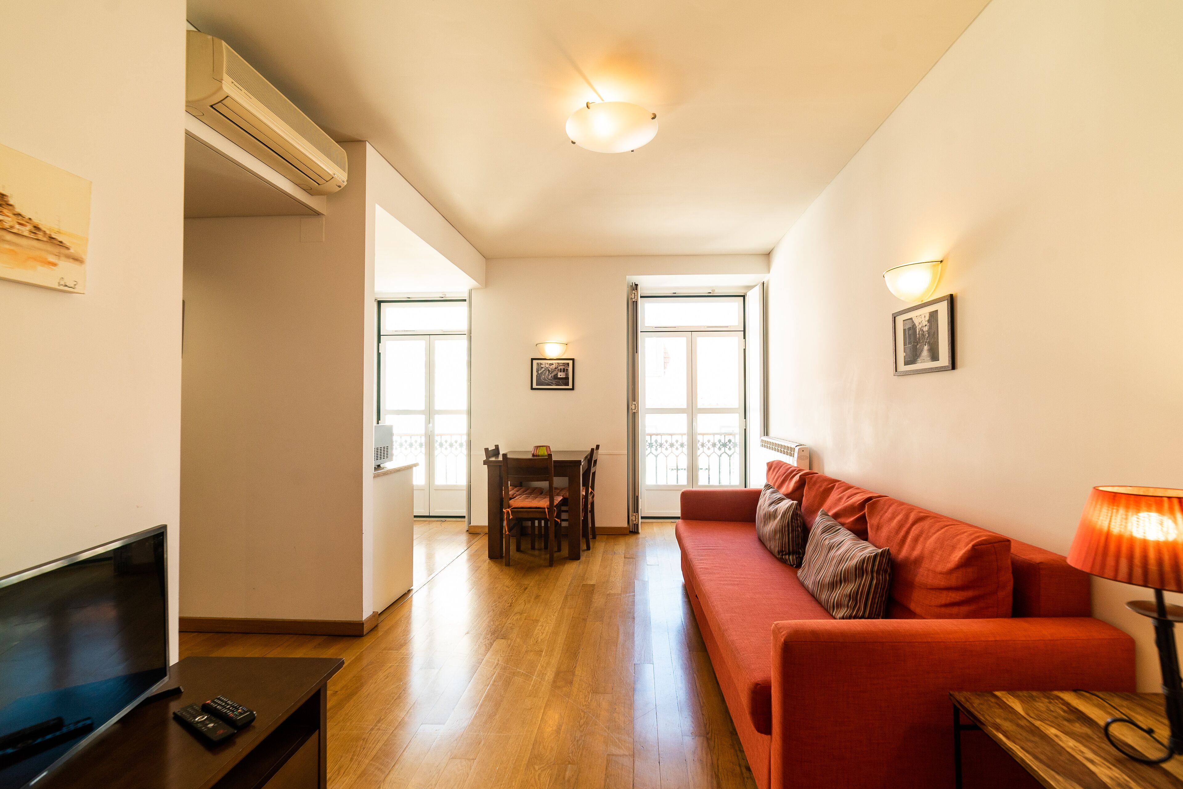 Central Apartment in  Historic Lisbon  (Chiado)