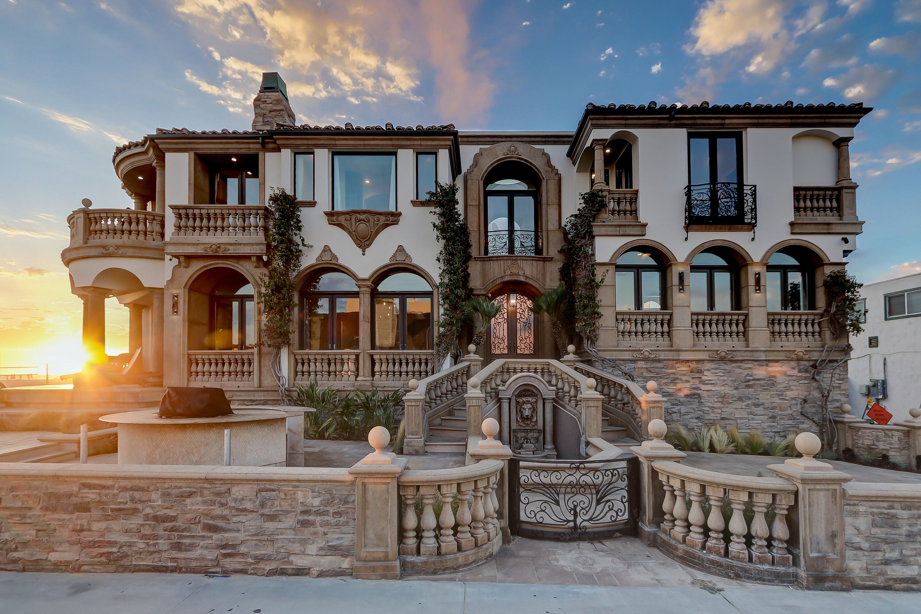 Hermosa Beach Strand Mansion