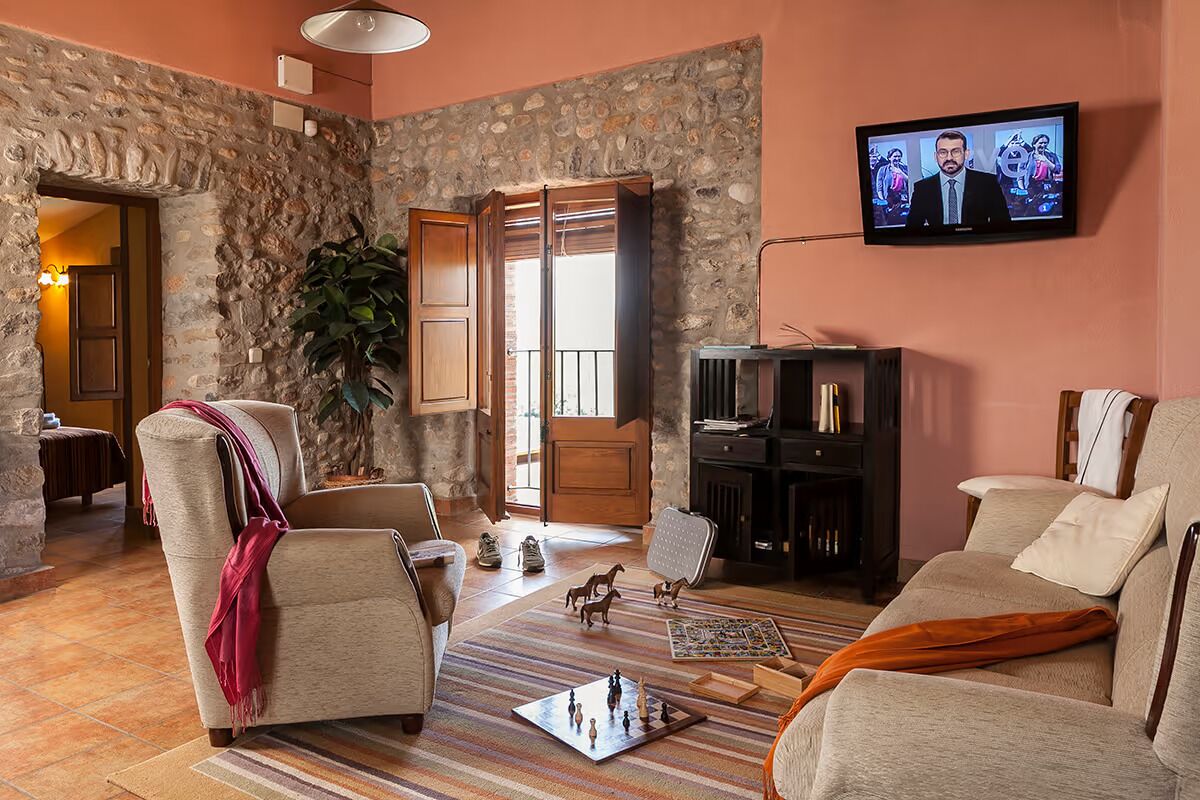 Casa Castelot - Beautiful and Peaceful Surroundings, Pool, 25 km to beach