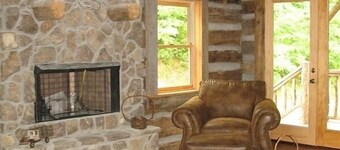 Nybyggda Autentiska timmerstuga i Blue Ridge Mountains