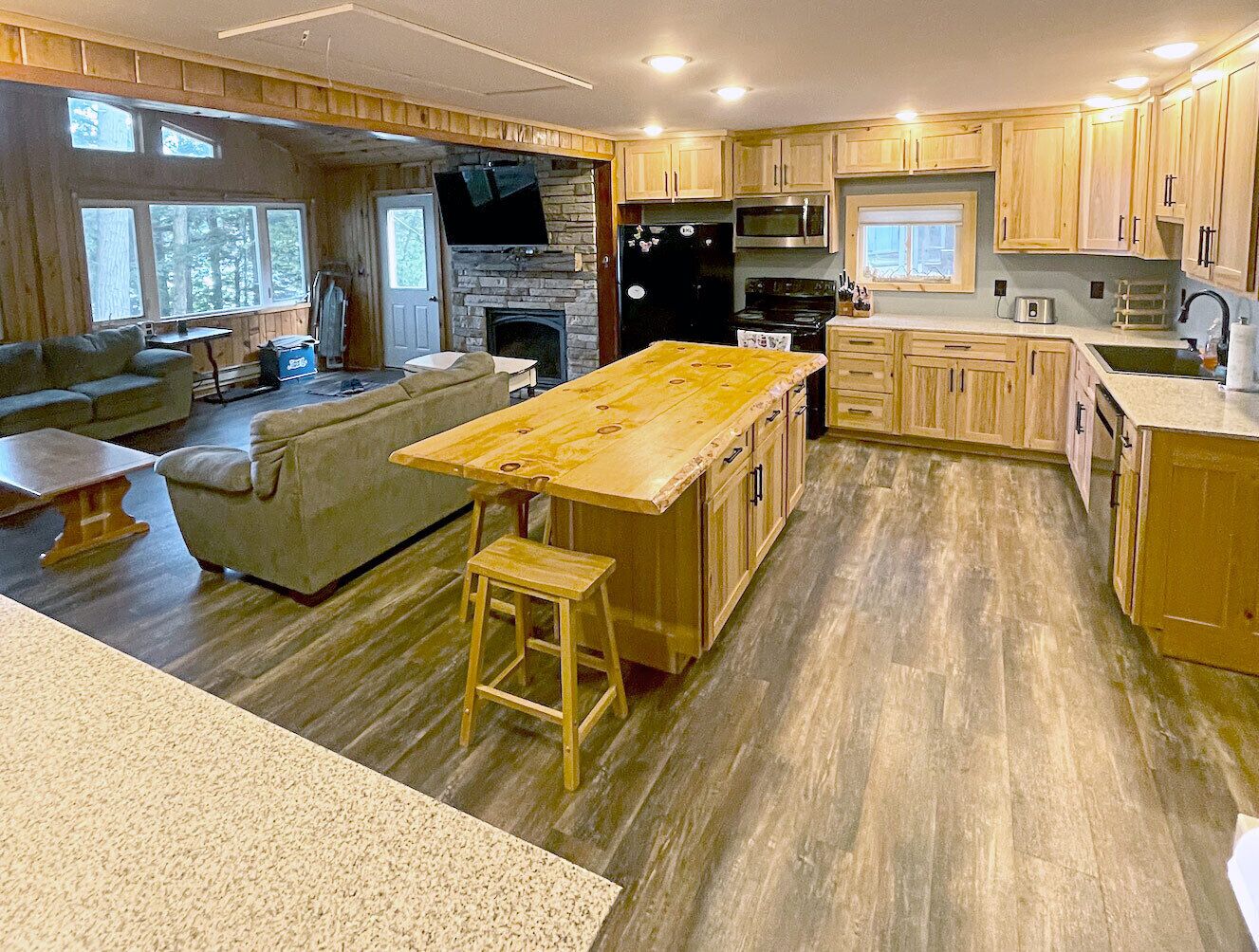 Adirondack Lakefront - User friendly, great beach, full afternoon sun