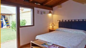 4 Schlafzimmer, Bügeleisen/Bügelbrett, kostenloses WLAN, Bettwäsche