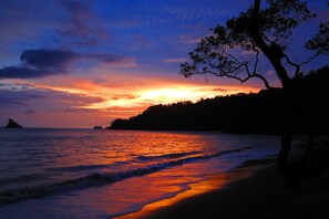 Beach nearby, sun loungers, beach towels - Luxury Home with Gorgeous Ocean Views ! (Potrero)