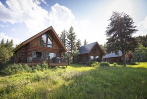 Exterior - Cabins At Hay Creek- Beautiful Log Cabin Stunning Views of Glacier National Park (Polebridge)