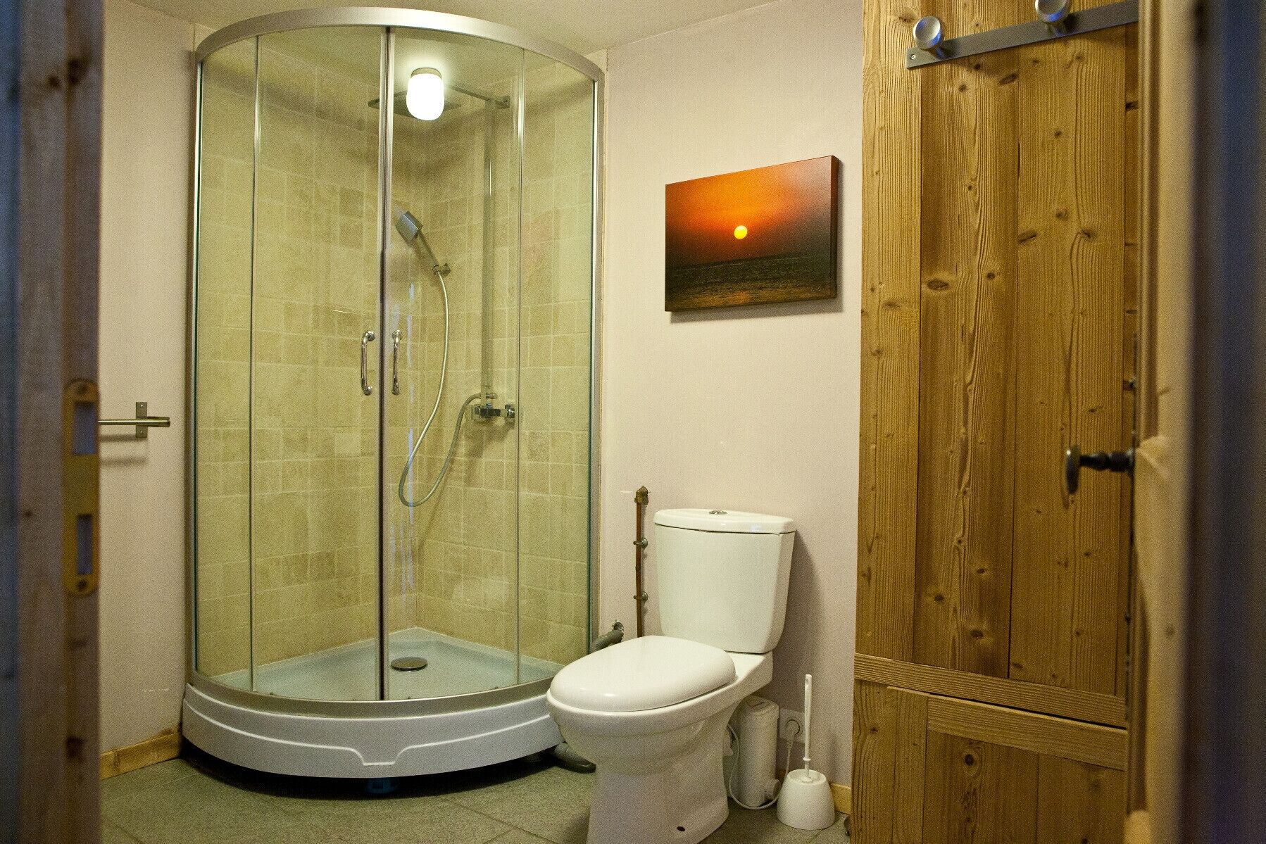 Badekar, hårtørrer, håndklæder, Sæbe