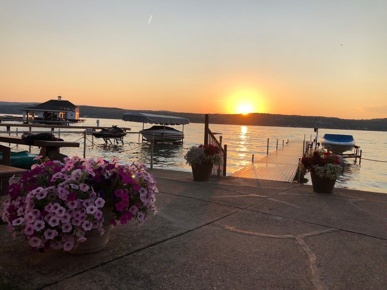 Gorgeous Sunsets!! Lake Level Home On Desirable East Side