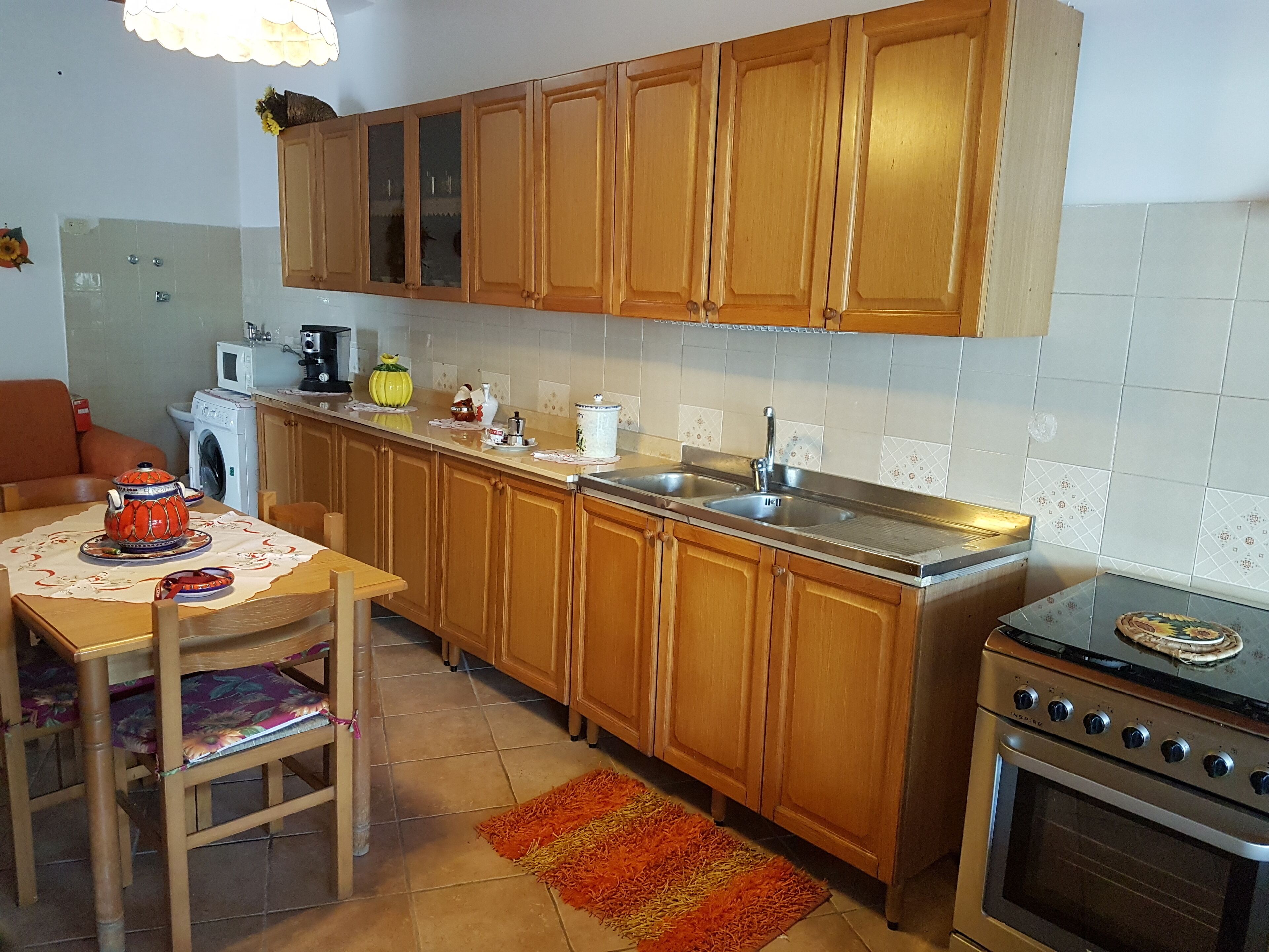 Villa with a veranda and outdoor shower by the sea and cultural sites