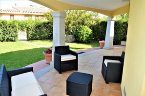 Terrace/patio - Villa Costa Rei in a quiet location (Costa Rei)