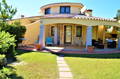 Villa Costa Rei in a quiet location