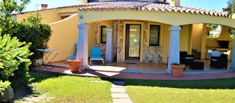 Villa Costa Rei in a quiet location