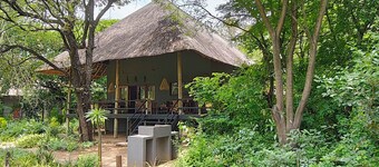 Luxury Villa / Hus i Krugerparken med stor veranda med utsikt över trÀdgÄrden