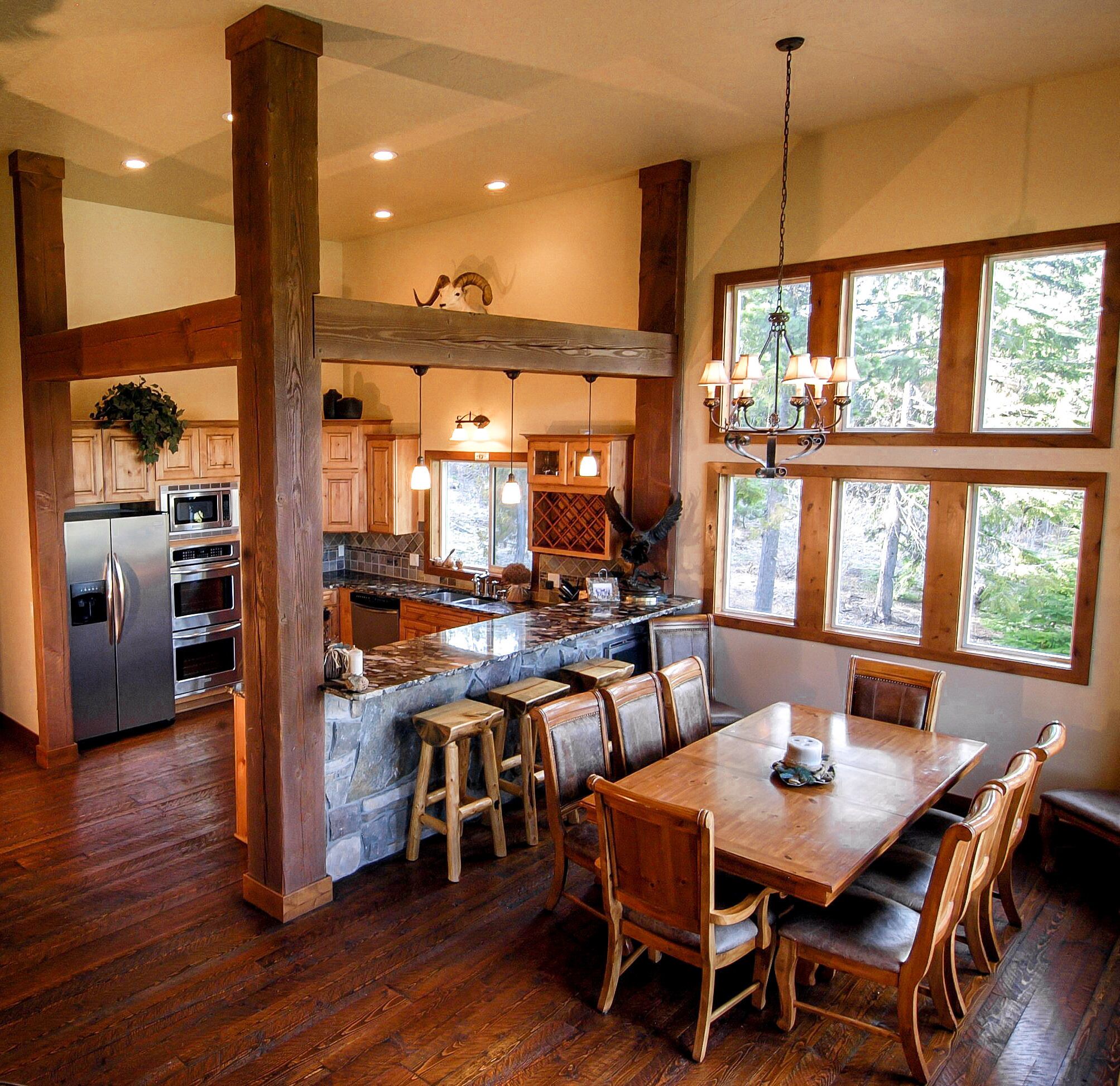 Amazing Cabin on Priest Lake Golf Course w/ Gorgeous Mtn Views, minutes to beach